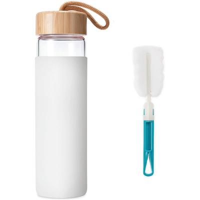 China 20oz Borosilicate Drinking Glass Sustainable Water Bottle With Silicone Sleeve Glass Bottle Durable Bamboo Lid for sale