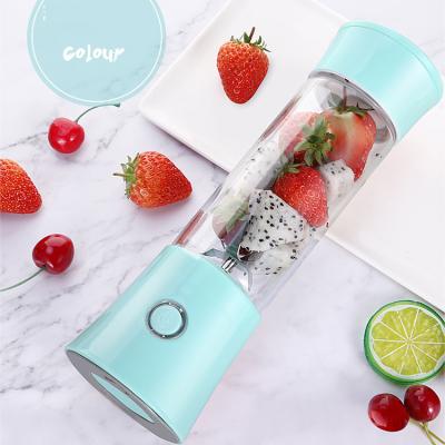 China Convenient Rechargeable Electric Radio Mini Portable Smoothie Blender Cup Battery Operated OEM ODM Juicer 480ml 6 Blades for sale