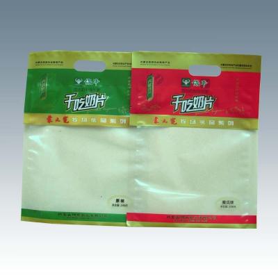 China Metallized Film, Three Side Seal Bags , Food Packaging Pouches With Customized Handle for sale