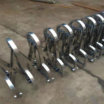 China Easily Assembled Retractable Road Barrier Made Of Steel Or Stainless Steel At Factory Cost for sale