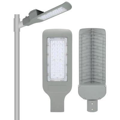 China Factory Direct Sale Energy saving Gray housing 30W SMD Led Street Light for sale