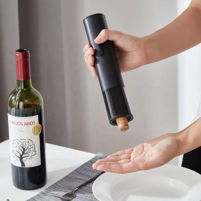 China Easy to Use Wine Bottle Opener Set Easy to Use Automatic Electric Wine Corkscrew Opener for Supermarket for sale