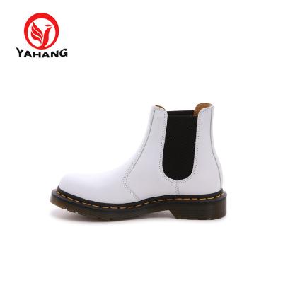 China Weekend Lightweight Paris Trend Fashion Boots Winter Women Cotton Warm Shoes for sale