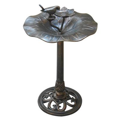 China The Western Style The Outdoor Cast Aluminum Furniture Garden Furniture Patio Decoration Lotus Bird Bath for sale