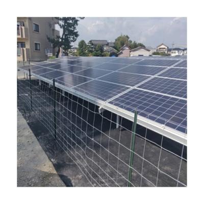 China Easily Assembled Hot Dipped Open Field Galv Project Pole Anchor Wire Mesh Burr Wire Dog Solar Barrier for sale