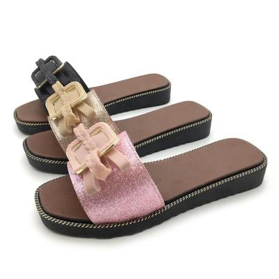 China New Style Fashion Trend Fashion Glitter PVC Unique Square Women's Outdoor Beach Slippers Summer Beach Slippers for sale