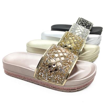 China 2021 Fashion Trend Gold Diamond Ladies Slides Slippers Hard-Wearing Thick Unique Beach Shoes for sale