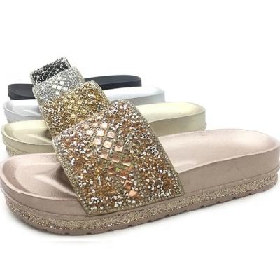 China 2021 Fashion Trend New Customized Slippers for Women Slippers PVC Thick Sole Breathable Lightning Diamond Beach Shoes for sale