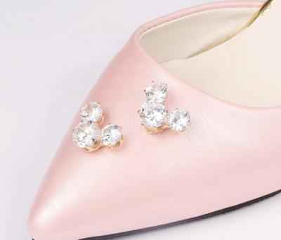 China Shoe Buckle New Arrival Fashion Design Pearl Shoes Buckle Clip For Sandal In Shoes Decoration for sale