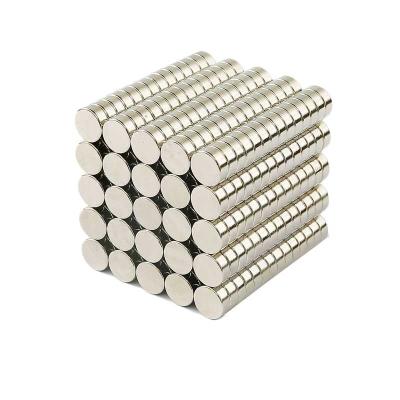 China Mini Small Round Neodymium Magnet für Kühlschrank 5 x 2mm zu verkaufen