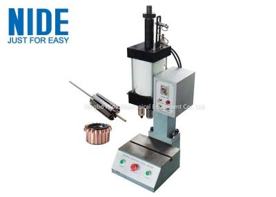 Cina Manualmente pressatura adattantesi del commutatore del rotore dell'armatura inserendo macchina 5KN in vendita
