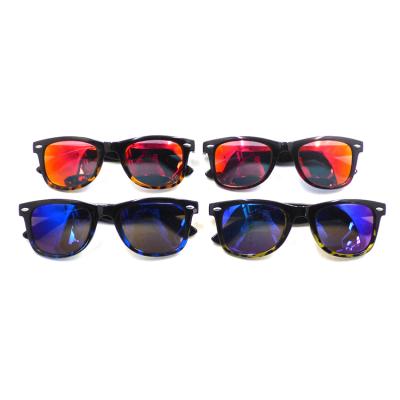 China 2021 Environmental Friendly Wholesale Color Film Polarized Fashion Men's PC Square Sunglasses for sale