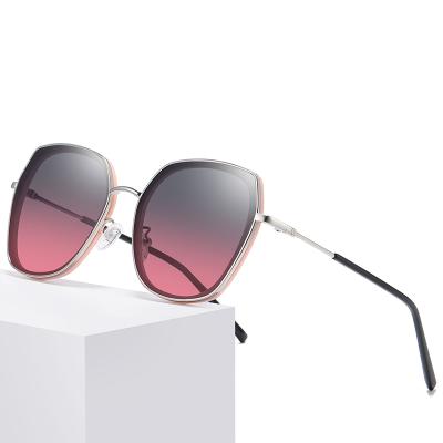 China TAC Fashion Women Vintage Sunglasses TAC Polarized Metal Oversized Sun Glass Frame UV400 Large Shading Fashionable Women Sunglasses for sale