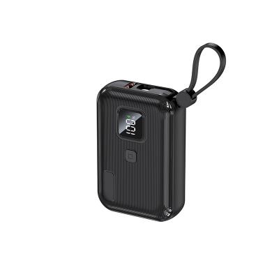 Κίνα Μαύρο / λευκό Mini Power Bank Ενσωματωμένο καλώδιο φόρτισης / LED δείκτες φωτισμού προς πώληση