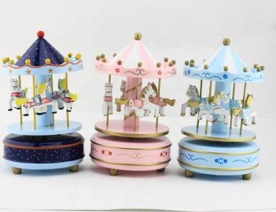 China Kids Gifts Merry-Go-Round Traditional Classical Christmas Musical Wooden Music Box Gifts for sale