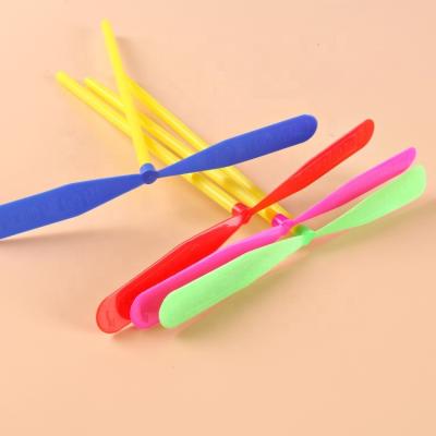 China Wholesale Bamboo Dragonfly Sports Toys Outdoor Game For Kids Small Gift With Cheap Price 16.5cm for sale