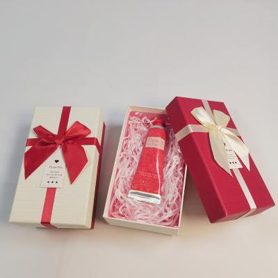 China Fashion Eco Cardboard Jewelry Set Box Ribbon Butterfly Jewelry Box Shipping Packaging Jewelry Lipstick Paper Gift Box for sale