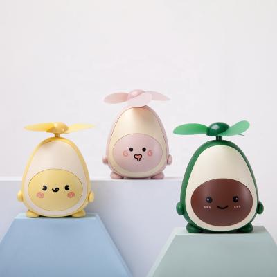 Cina Mini USB Rechargeable Personal Fan 3 Color Optional Novel Cute Avocado Portable Personal Fan in vendita