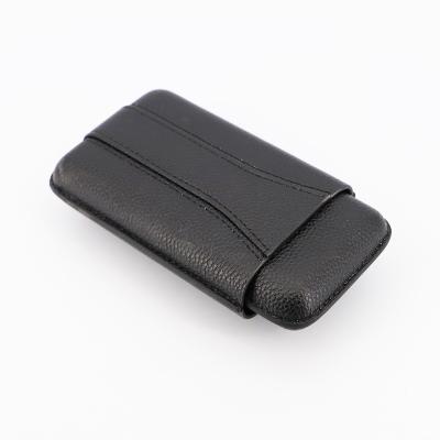 China Manufacturer High Quality Genuine Leather Cigar Case With Cutter Bag 3 Cigars Portable Cigar Accessories for sale