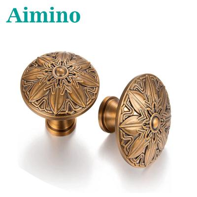 China Modern Cabinet Hardware Dia Round Dressers Antique Brass Flower Retro Brass Knobs for sale