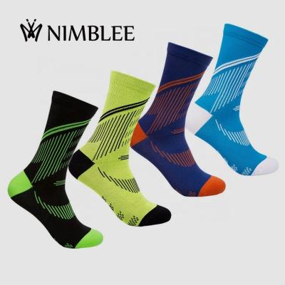 Chine High quality new men outdoor sports elite basketball socks men compression cycling socks à vendre