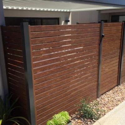 China Easily Assembled Professional Aluminum Screen Fence Panel Slat Privacy Fence Anti Rust for sale