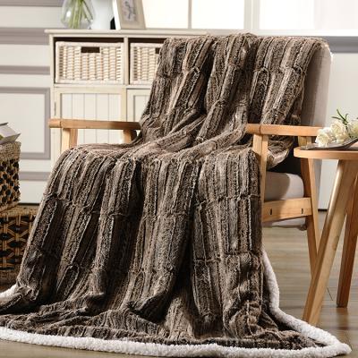 China Sherpa Super Soft Anti-Pull Fleece Blanket Double Thickness Embossed Custom Faux Fur Blanket for sale