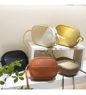 China Daily Used Full Grain Leather High Quality Soft Girls Tote Bags Cross - Body Shoulder Bags Saddle Shaped Bags Wholesale for sale