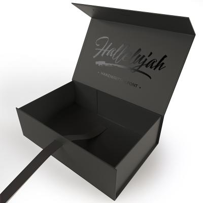 China Biodegradable Custom Men's Gift Boxes Set Luxury Cardboard Black Magnetic Paper Box Packaging Luxury Gift Boxes With Ribbon For Clothes for sale