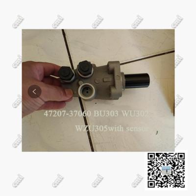 China 47207-37060 Aftermarket Master Cylinder BU303 WU302 WZU305 With Sensor for sale