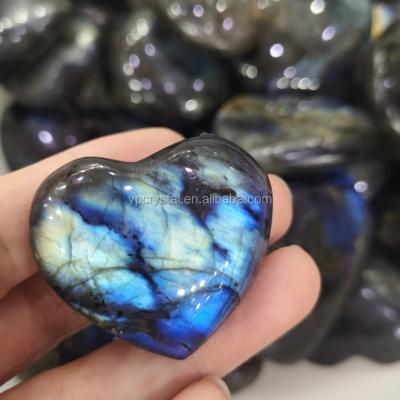 China Wholesale Natural Crystal Heart Pendant Flashy Labradorite Crystal Stone Healing From China for sale