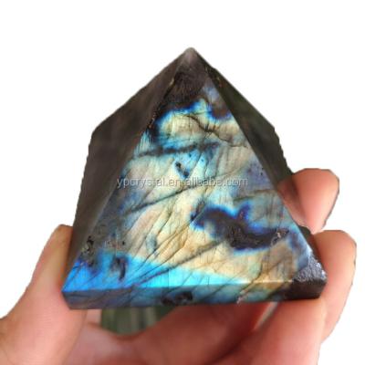 China Natural Magic Crystal Stone Pyramid Fengshui Labradorite Crystal Pyramid Healing from China for sale