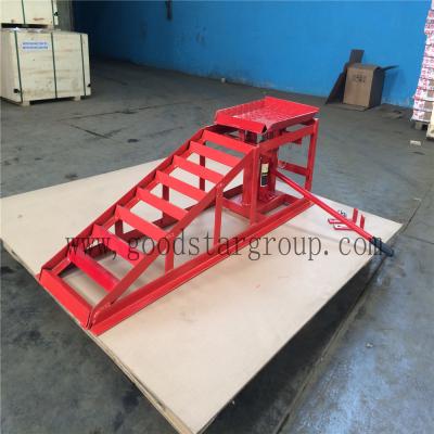 China Adjustable Height Steel Car Lift Ramps 2000KG for sale