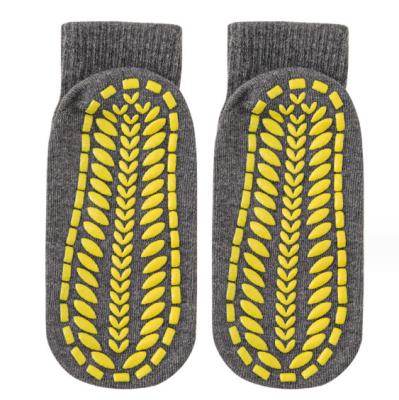 China Cheap Price Custom Logo Kids Cotton Anti Slip Indoor Jump Trampoline Grip Socks Factory for sale