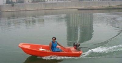 China Plastic boat with free one pair of paddle for sale