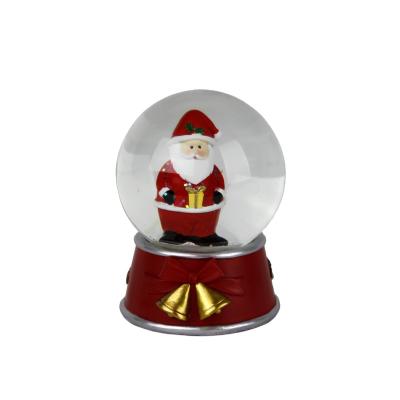 China Europe Resin Christmas Snow Globe Resin Snowball For Christmas Decoration for sale