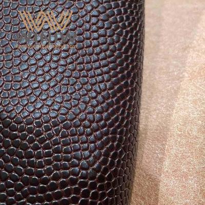 Cina Classic Black Elastic Soft Leatherette Fabric Adhesive for Basketball 	pu pvc leather in vendita