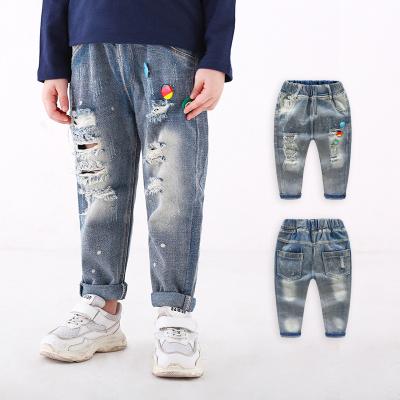 China Viable children's jeans 2021 spring and autumn new boys' clothing cotton pants ripped single pants thin section for sale