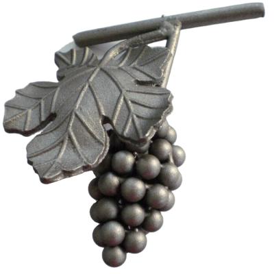 China Viable Metal Stamping Grape Leaves Forged Grapes for sale