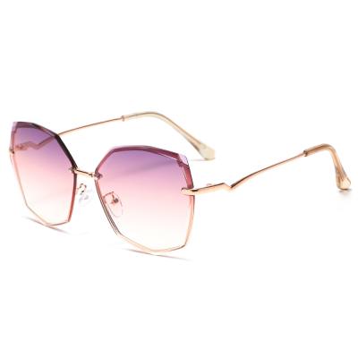 China Fashion Sunglasses Polygon Sunglasses Gradient Diamond Cut Sunglasses Women for sale