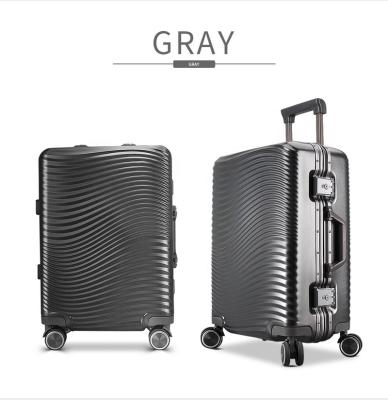 China Universal Trolley Bottom Aluminum Luggage Vintage Frame Travel Wheel Suitcase Set Carry On Travel Bag Luggage for sale