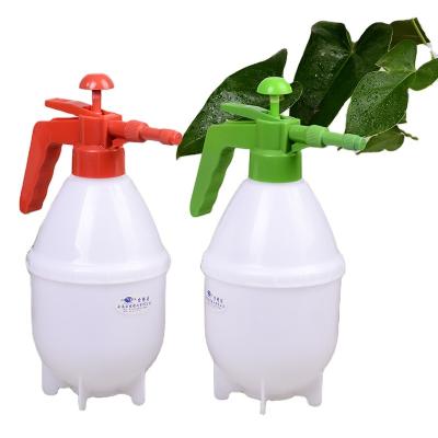 China Pneumatic Garden Large Capacity 1.5L Thickened Plastic Sprayed Sprinkler for sale