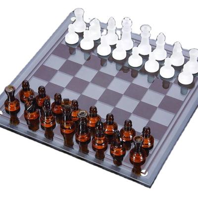 China LANDER-MAN International Glass Chess Set Colored Glass Chess Sets Chess Pieces Glass for sale