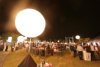 China 2000W opblaasbaar Geleid Licht met Halogeenlamp, Lichten van de Maan de Opblaasbare Geleide Ballon Te koop