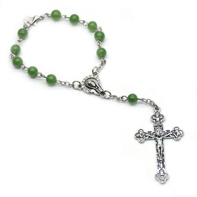 China 2022 Komi Rosary Bead Pendant Green Catholic Religious Catholic Ring Rosary Communion Gifts Metal Bracelets for sale