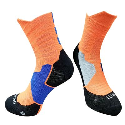 China Wholesale Custom Breathable Sports Socks Basketball Sports Socks Mens And Womens Running Socks for sale