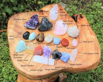 China Europe's Beginners Crystal Kit Chakra Protection Healing Sets PLUS Crystal Specimens Natural Healing Crystals and Stones Rough and Tumbled for sale