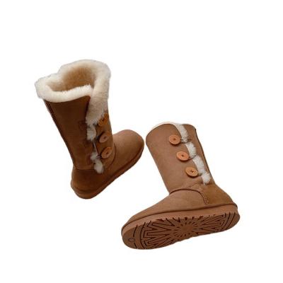 China Fashion Trend New Winter Durable And Comfortable Long Button Snow Boots Multicolor for sale