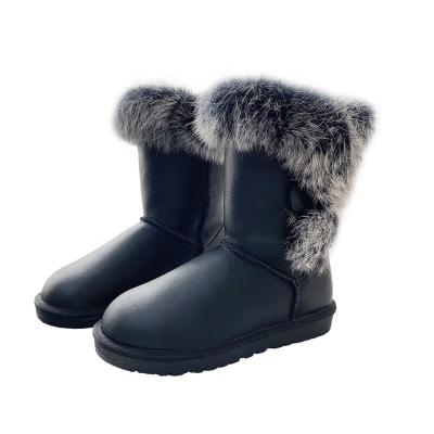 China Fashion trend unique design wear-resistant and dirty-resistant lovely soft woolen leather snow boots for sale