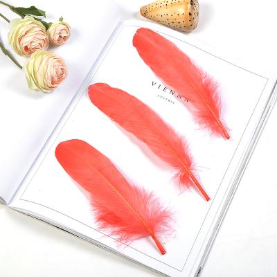 China Beautiful decoration feather craft goose material natural loose feather for carnival costumes headdress decoration for sale